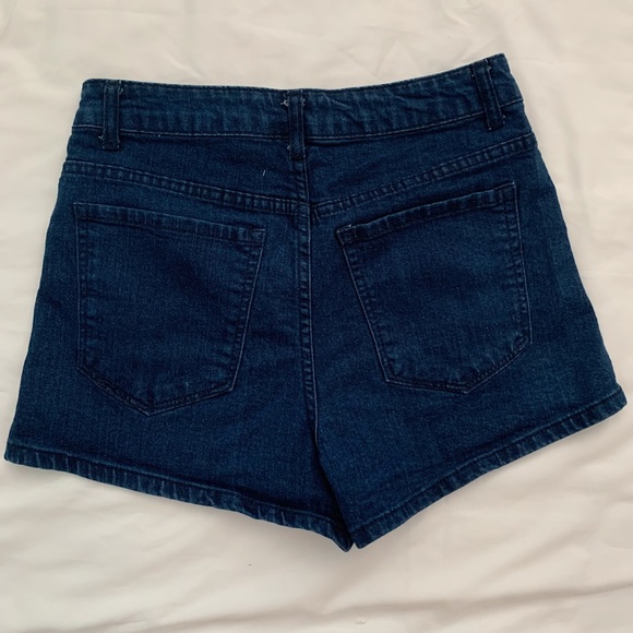 High rise dark denim forever 21 shorts!! - Picture 2 of 2